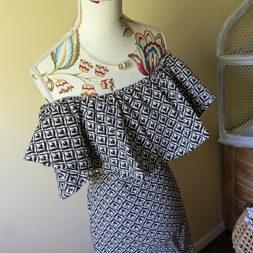 Collection B Monochrome Geometric Pattern Dress - Picture 2 of 3